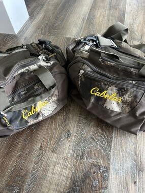 Cabela's Small Brown Camo Toiletry/Travel Kit with Yellow Logo (2)